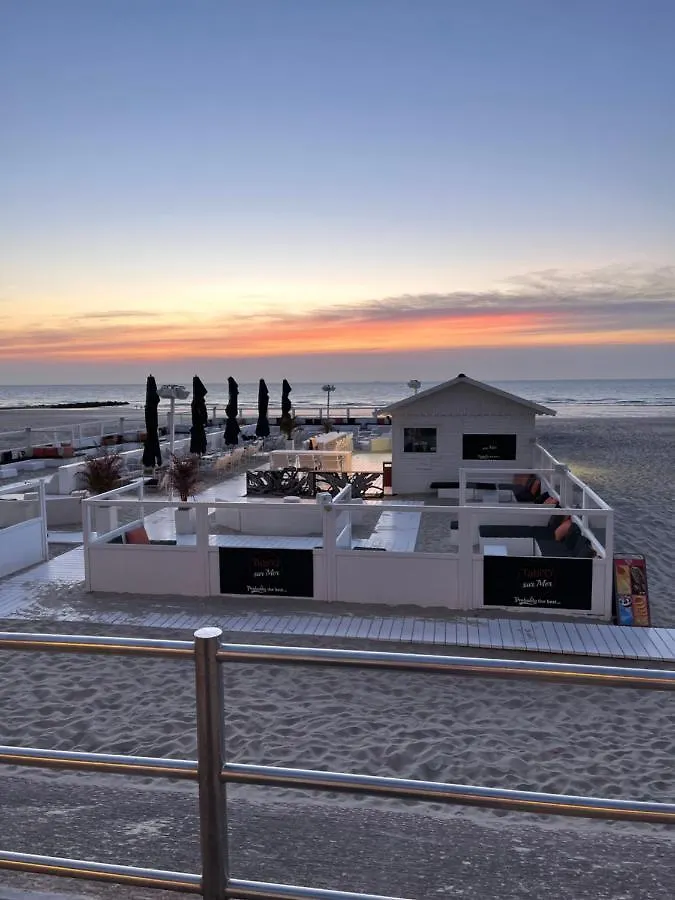Studio De Strandloper Met 1 Zetelbed En 1 Bedkast Apartman Middelkerke